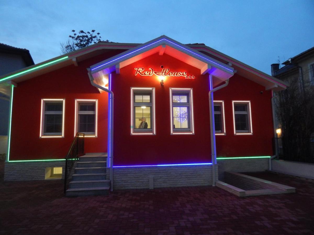 Hotel Red House Kjustendil Esterno foto